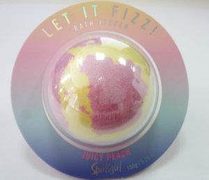 Juicy Peach bath bomb packaging