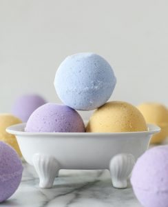 natural Bath bomb in water