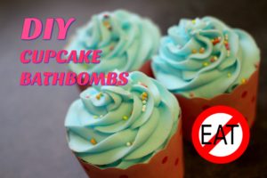 DIY cupcake bath bomb