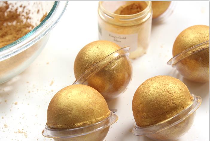 gold mica bath bomb