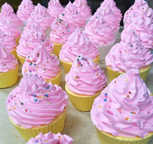 pink special cupcake bath bomb