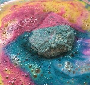 colorful OEM bath bombs